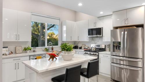 Sherman Oaks Casa | Fulton I by AvantStay Modern Haven in Downtown