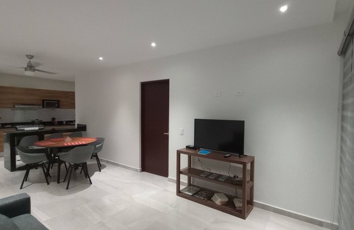 S. M. 57 Condominio | Fun 2-bedroom condo with pool!!