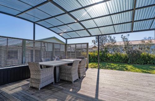 Whangamata Casa | Fun at Whangamata - Whangamata Holiday Home