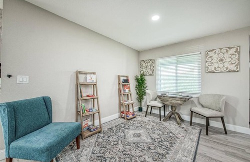 Raisin Apartamento | Fun City Haven Spacious Retreat in Fresno