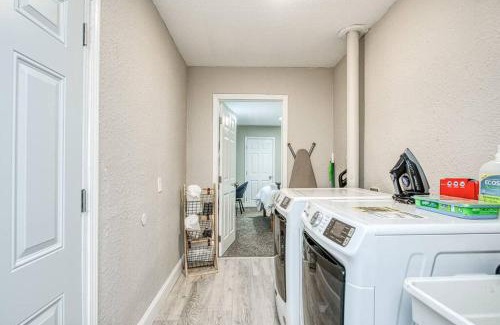 Raisin Apartamento | Fun City Haven Spacious Retreat in Fresno