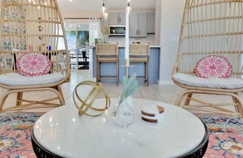Desert Hot Springs Casa | Fun Desert Getaway! Saltwater Pool Jacuzzi+Game room+views.Enjoy the sun longer