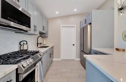 Desert Hot Springs Casa | Fun Desert Getaway! Saltwater Pool Jacuzzi+Game room+views.Enjoy the sun longer