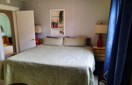 La Grande Casa | Fun downtown home for exploring La Grande