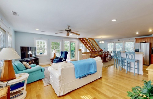 Bald Head Island Casa | Fun Family Beach Getaway, BHI & Shoals Club, 3 Golf Carts, 5 Porches w/Great Views