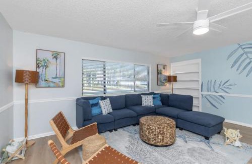 Largo Casa | Fun & family-friendly modern beach home with pool