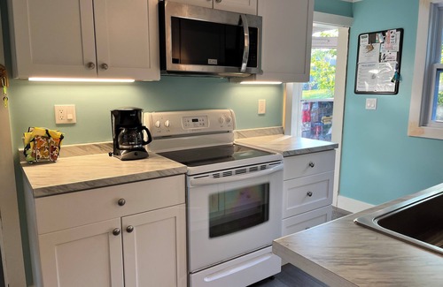 Wolfeboro Cabaña | Fun Family Wolfeboro Winnipesaukee Waterfront con SUP, 5 kayaks y 2 canoas