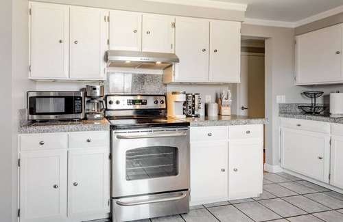 Park East Casa | Fun~Game Room ~ 5 min Drive to College~Family