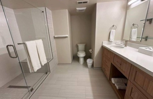 Capistrano Beach Complejo | Fun in the Sun! 3 Spacious Rooms w/ Kitchen | Close to Everything
