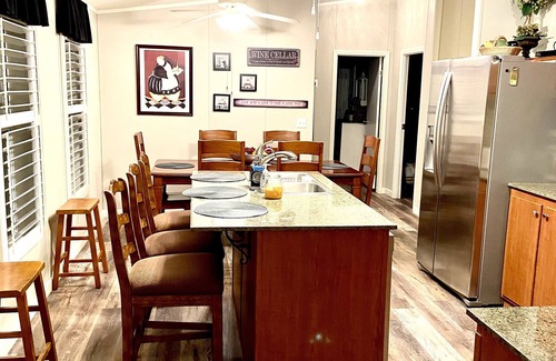 Desert Hills Casa | Nice Quiet Lake House Sleeps 6