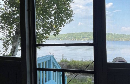 Portage Lake Cabina | Fun Little Camp in Portage Lake Maine
