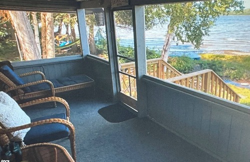 Portage Lake Cabina | Fun Little Camp in Portage Lake Maine