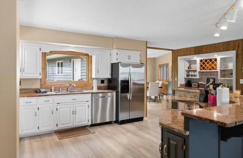 East Gull Lake Casa | Fun on Floan Point