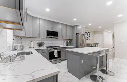 Camden Casa | Fun, Stylish, Pool table, Darts
