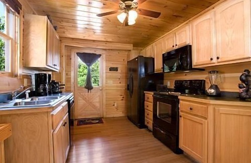 Gatlinburg - Pigeon Forge Cabina | Zona de diversión en Pigeon Forge #unforgettable 3 dormitorios con sala de juegos, vistas y teatro completo!