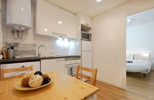 Collblanc y La Torrassa Apartamento | Funcional apartamento cerca de Barcelona