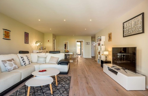 Santa Maria Maior Apartamento | Funchal SilverWood Apartment by LovelyStay
