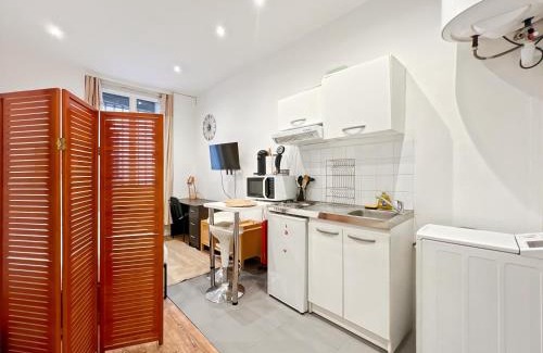 Quartier de la Folie-Mericourt Apartamento | Functional apartment, Belleville, Paris 11