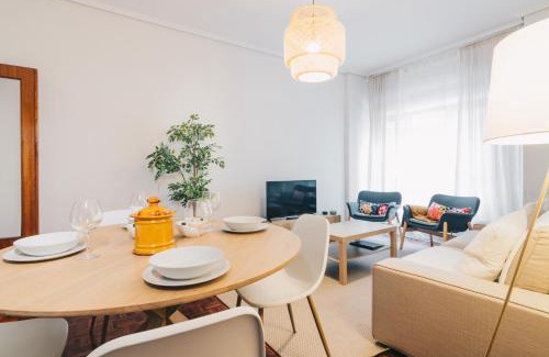 Castanos Apartamento | Funi apartment by People Rentals