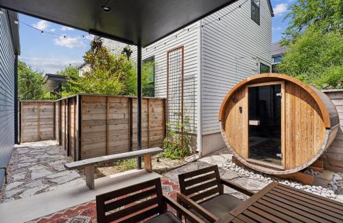 MLK Casa | Funky and Modern East Austin Home with Sauna home