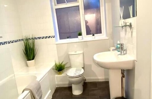 Westbourne Condominio | Funky Apartment - 5 minute walk to the beach!