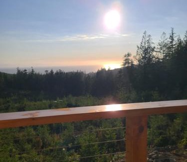 Juan de Fuca Electoral Area Cama Y Desayuno | Funky Forest Bnb