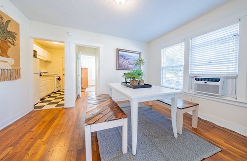 Southmoreland Apartamento | Funky Midtown Art Gallery Apartment