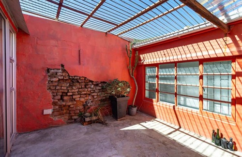 Bo'Kaap Casa | Funky Pet Friendly 2-bedroom Escape Bo-kaap