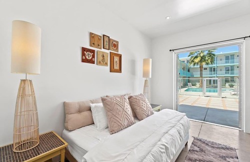 Roosevelt Apartamento | Funky Pool Side Cabana in DTPHX