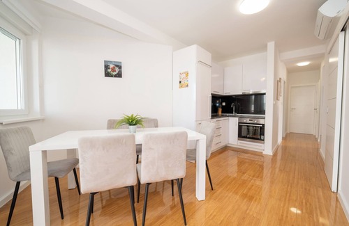 Novalja Casa | Funtastic Pool Villa Apartments