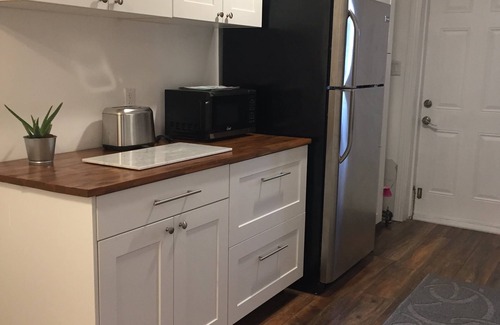 Saint Clair West Village Casa | Furnished 2 bedroom Apartment