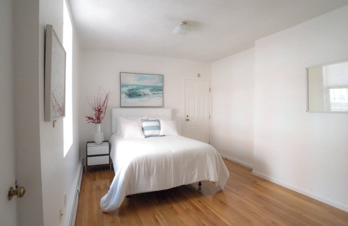 Dudley Square Casa | Furnished 3- Bedrooms near Hospitals & Universities in vibrant Boston w/ Wifi.