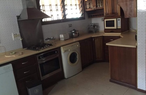 Accra Casa | Furnished 5 bedroom and 2 boys quarters house