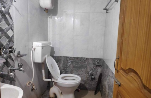 Bhubaneshwar Cabina | furnished accommodation opp INOX Patrapada