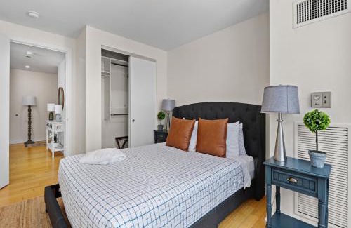 Theatre District Apartamento | Furnished Apartment in Downtown