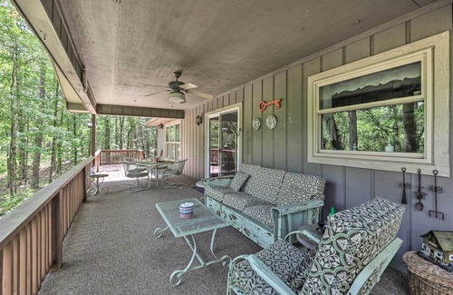 Hot Springs Village Cabaña | Furnished Deck w/ Views: Hot Springs Cottage