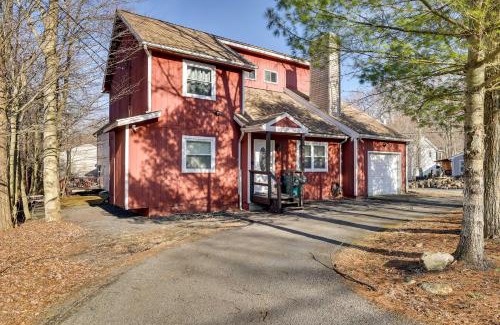 Tobyhanna Casa | Furnished Deck and Fire Pit Home in Tobyhanna