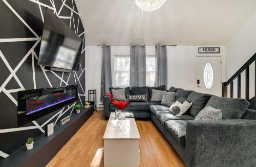 Tobyhanna Casa | Furnished Deck and Fire Pit Home in Tobyhanna