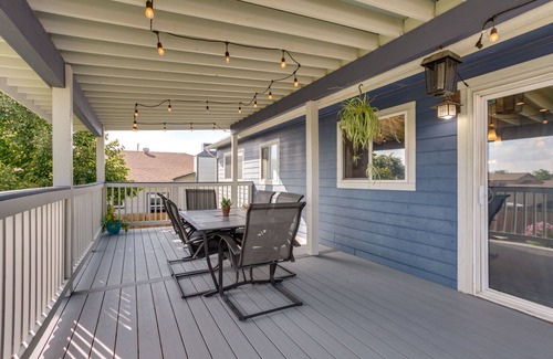 Thornton Casa | Furnished Deck + Fire Pit: Thornton Family Retreat
