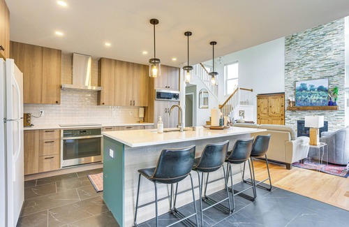 Castle Rock Casa | Furnished Deck, Mountain View: Castle Rock Home!