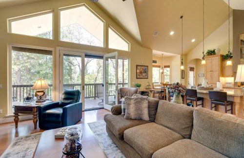 Croft Casa | Furnished Decks and Grill Peaceful Pioneer Home!