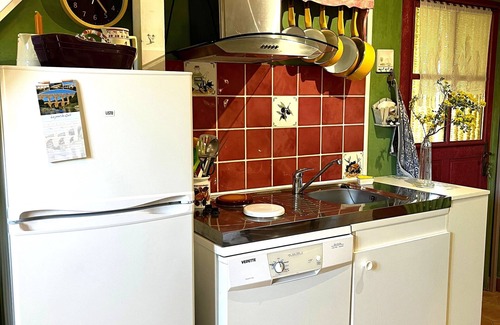 Ribaute-les-Tavernes Apartamento | Furnished gîte, 2 to 4 pers Ground floor, garden with trees not overlooked and secure swimming pool
