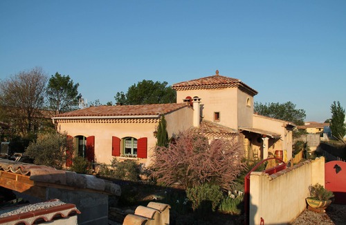 Ribaute-les-Tavernes Apartamento | Furnished gîte, 2 to 4 pers Ground floor, garden with trees not overlooked and secure swimming pool
