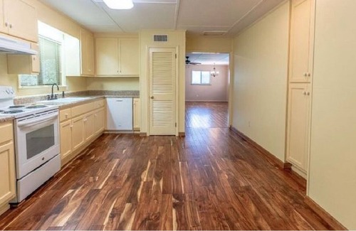 Summerville Casa | Furnished Guesthouse with mountain views