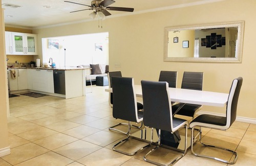 Paradise Casa | Sentirse como en casa 3Bd / 2Bath, piscina. Cerca de los casinos Station