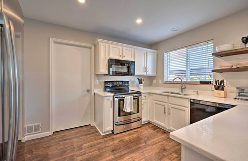 Thornton Casa | Furnished Patio: Spacious Thornton Home
