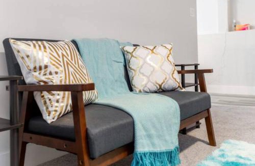 Southwest Edmonton Casa | Furnished Room-5 Close to U of A in Edmonton - with Shared Spaces
