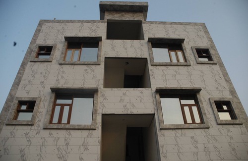 Delhi Apartamento | Apartamento de servicio amueblado para estadía mínima de 1 mes con cocina común