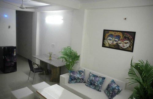 Delhi Apartamento | Apartamento de servicio amueblado para estadía mínima de 1 mes con cocina común