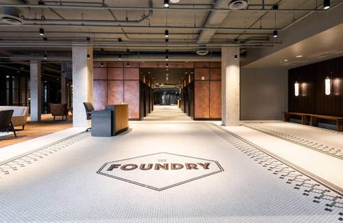 Eisenhower East Apartamento | Furnished Studio in The Foundry w/ Many Amenities